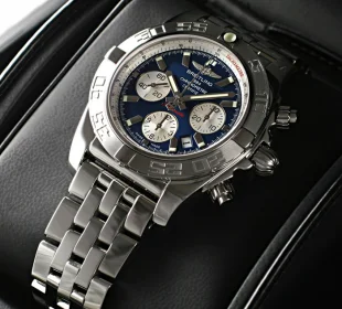 ブライトリング ウインドライダー クロノマット44 A012C88PA 青/銀文字盤 コピー 腕時計