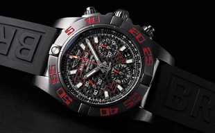 2015 ブライトリング新作M014BJAVPB クロノマットカーボン ウォッチ