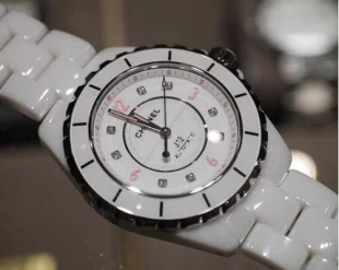 シャネル J12 38mm ピンクライト 針コピー時計 H4864