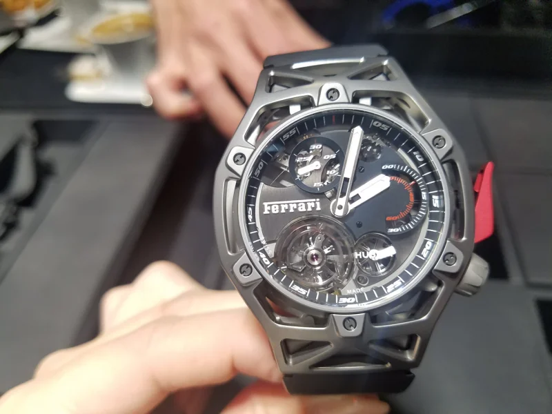 新作 ウブロコピー時計テクノフレーム フェラーリ トゥールビヨン クロノグラフ チタニウム 408.NI.0123.RX
