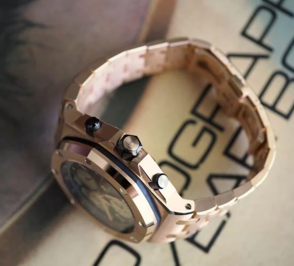 オーデマピゲ ロイヤルオークオフショア自動巻きクロノグラフ26470OR.OO.1000OR.02