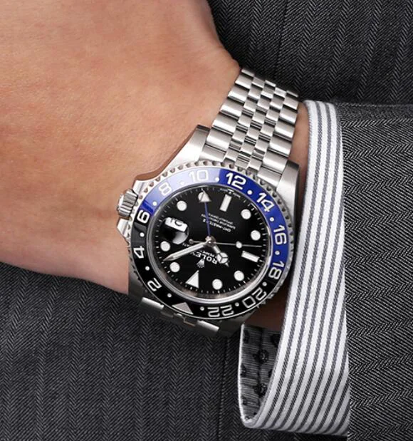 2019年 新作ロレックス 耐蝕性がGMTマスターⅡ 126710BLNR