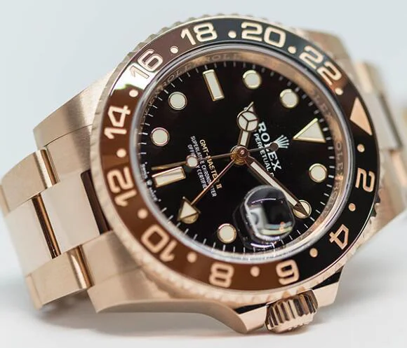 ロレックス通販GMTマスターII  126715CHNRブレス