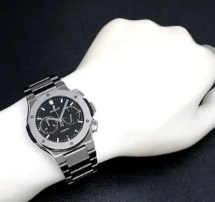 ウブロ シースルーバック フュージョンインテグレーテッドクロノグラフチタニウム 540.NX.1170.NX