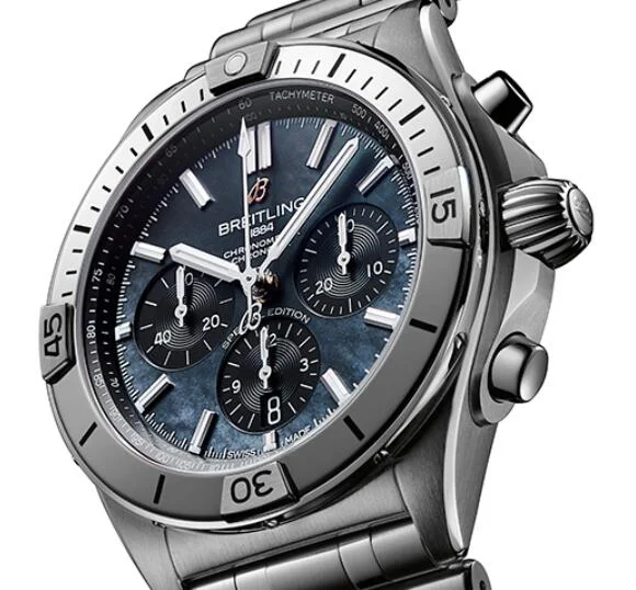 2021ブライトリングブランド クロノマット B01 42 ジャパン エディションAB0134101B3A1