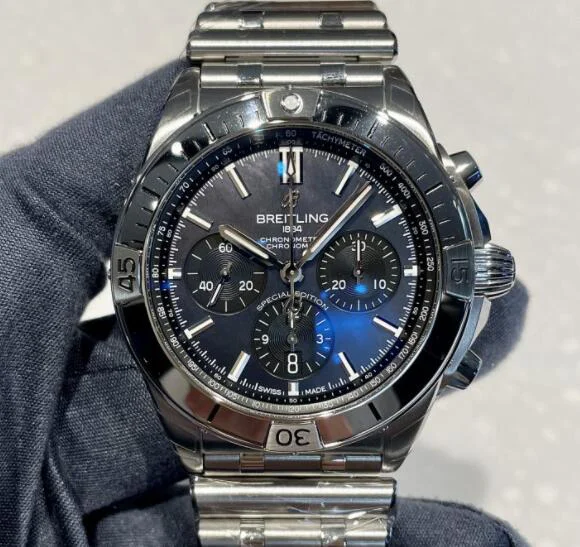 2021ブライトリングブランド クロノマット B01 42 ジャパン エディションAB0134101B3A1