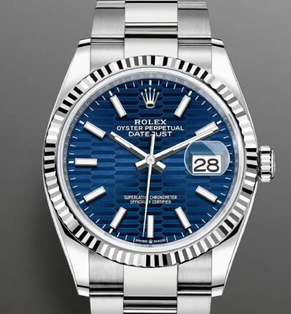 ブライトブルーロレックスデイトジャスト女性用126234