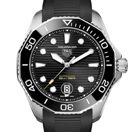 タグホイヤーコピーN級品アクアレーサー プロフェッショナルブラックラバーWBP201A.FT6197