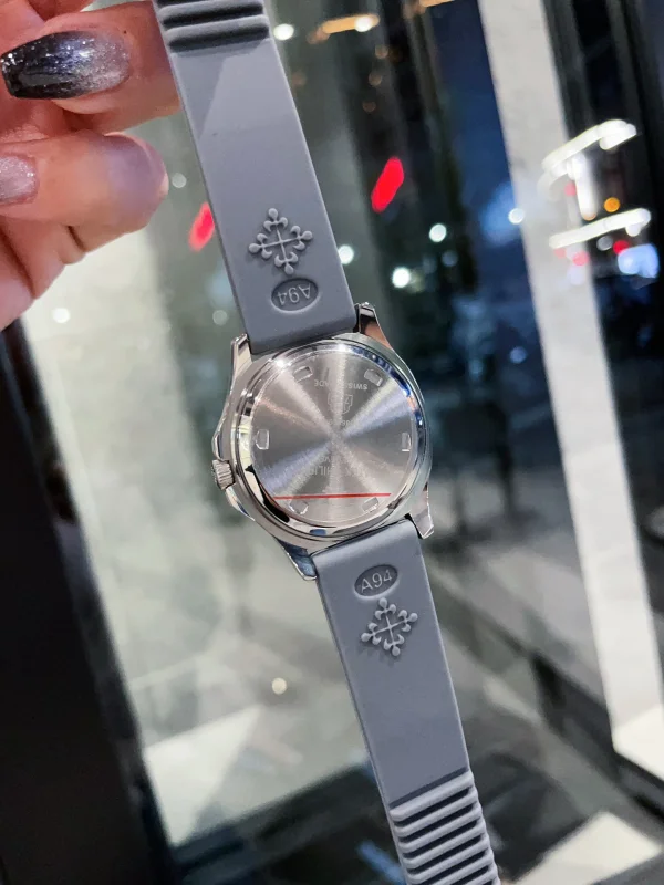 高級感パテック フィリップアクアノート N級品ミネラルガラスミラー2928P902[7]