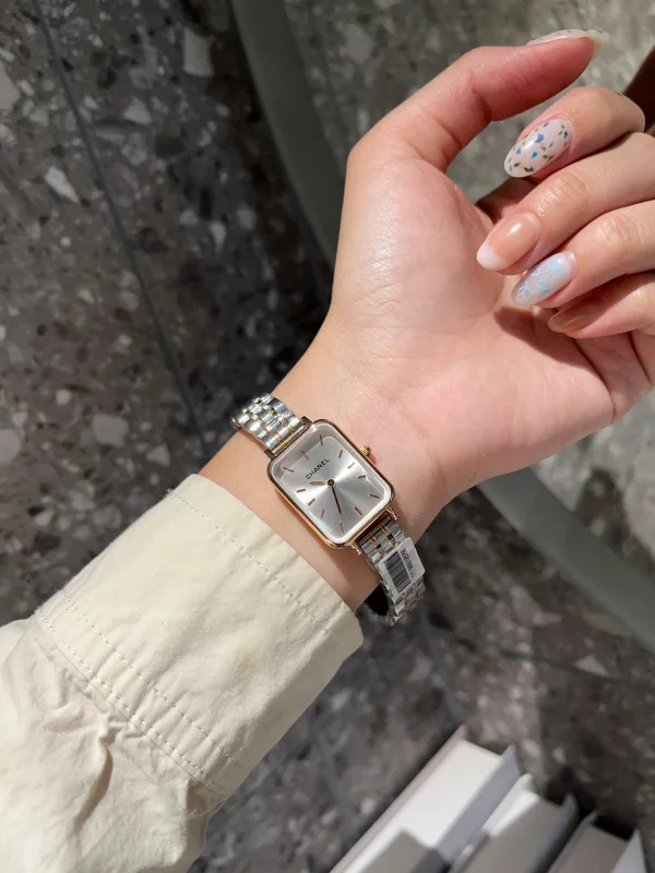 ブランド シャネルN級品プルミエール実物撮影H502120 スタイリッシュなスクエア[2]