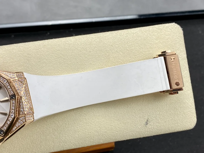 ウブロコピーの第2世代クラシック フュージョン オリジナルムーブメントHB1100[7]