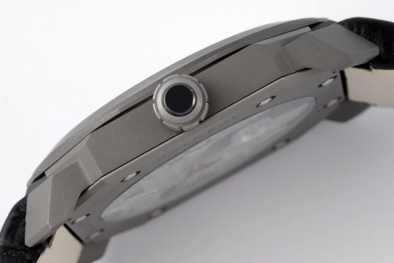 BVLGARIコピー時計 オクト ガングレー「八角形ケース」26399B37[4]