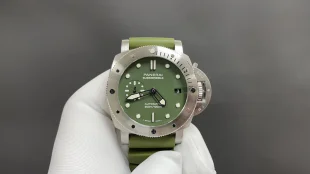 パネライN級品 PAM1055 リーン自動巻き 超分厚い激安時計質感良好