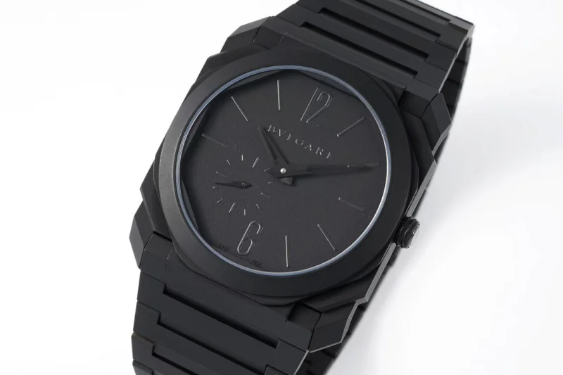 人気の高ブルガリ オクト フィニッシモ40MM クラシックブラックメンズ時計1902.H102