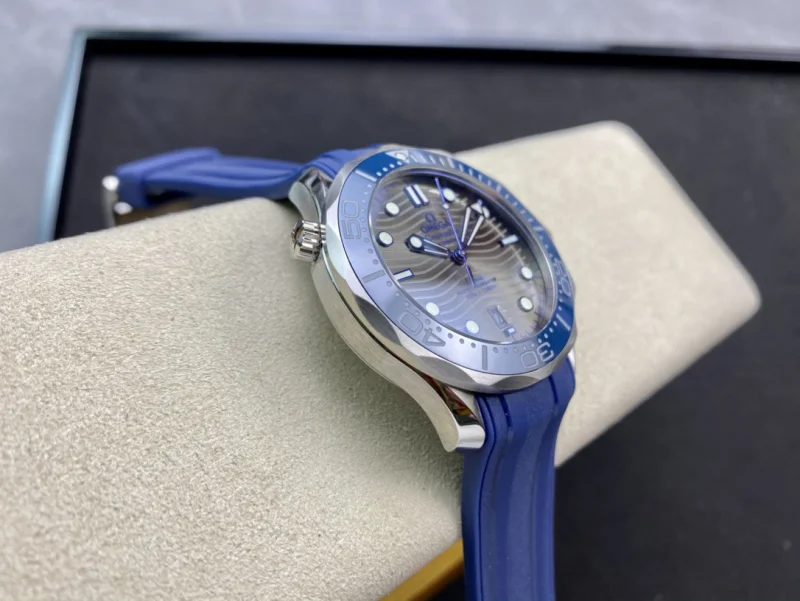 オメガ シーマスター 210.32.42.20.06.001 優良店 ダイバー300M コーアクシャル マスタークロノメーター【VS工場】[4]