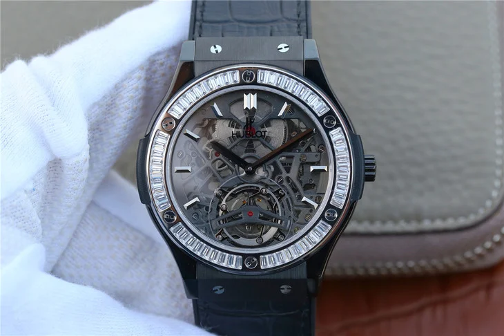 TFファクトリー ウブロスーパーコピー トレンディ メンズ シャイニーT ダイヤモンド メカニカル505.G7973