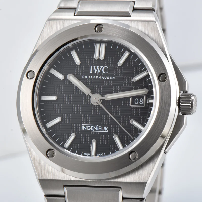 高級時計IWC インヂュニア スティール 40mm ブラックダイヤルIW182692[3]