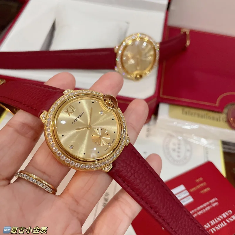 素敵な カルティエバロンブルー レディース ダイヤモンド36mm C67922[3]