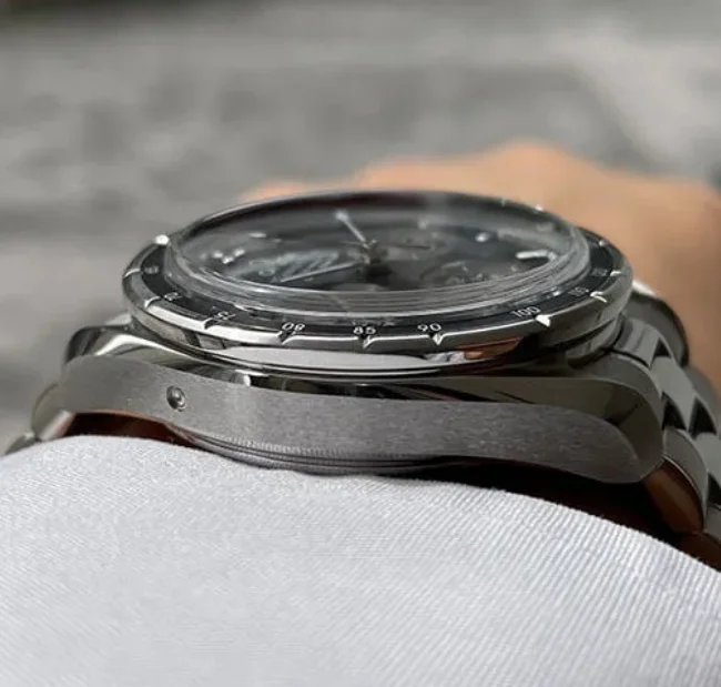 最人気オメガ スーパーコピー時計通販スピードマスター 38MM 324.30.38.50.06.001[2]