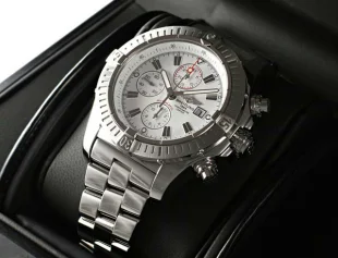 ブライトリング アベンジャー 白 A337A60PRS コピー 腕時計