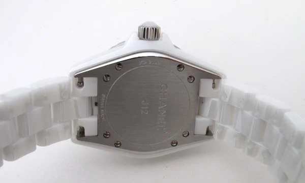偽物CHANELシャネル時計 ホワイトセラミック J12 33 H1628