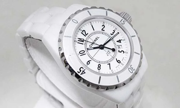 偽物CHANELシャネル時計 スーパーコピーホワイトセラミックJ12 33 H0968