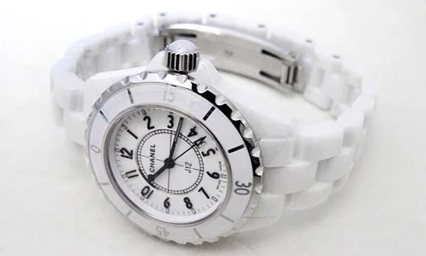 偽物CHANELシャネル時計 スーパーコピーホワイトセラミックJ12 33 H0968