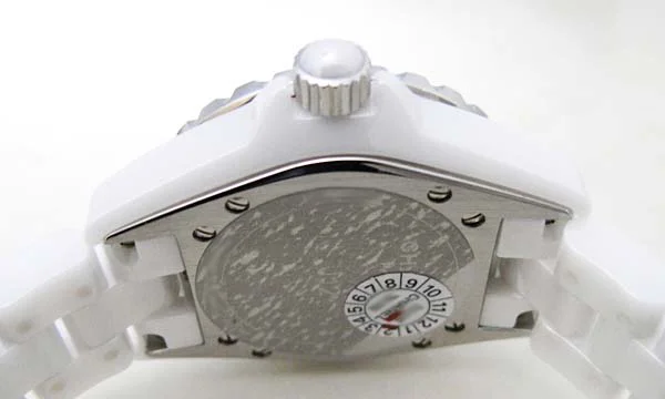 偽物CHANELシャネル時計 スーパーコピーホワイトセラミックJ12 33 H0968