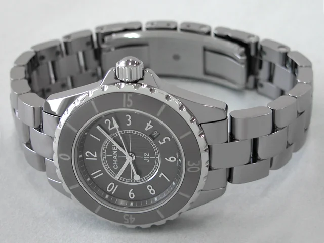 シャネル CHANEL時計 J12　クロマティック 33mm　チタンセラミック グレー H2978