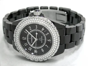 シャネル J12 38mm　セラミック　ベゼルダイヤ H0950 時計